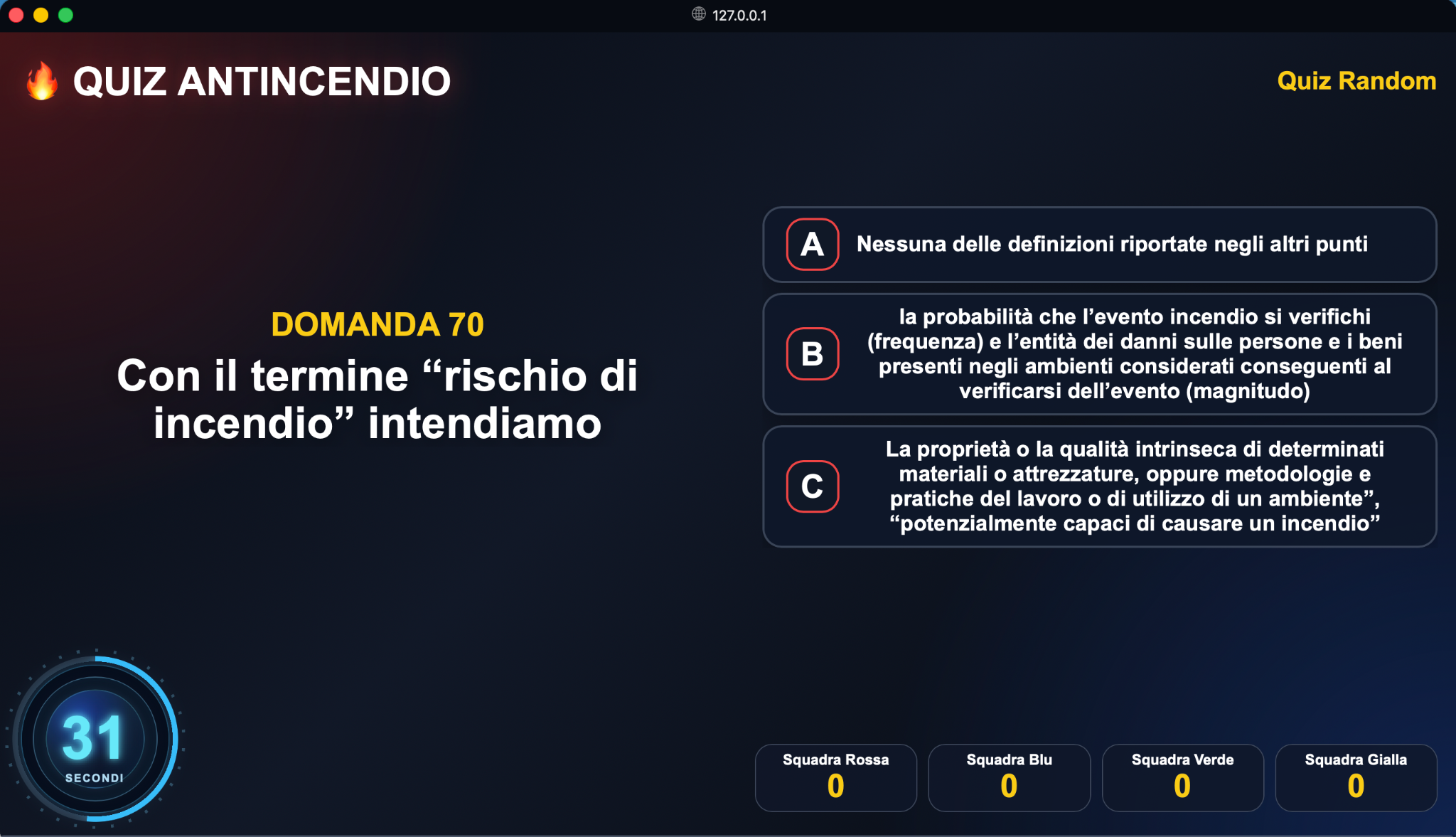 Partecipanti coinvolti in un quiz antincendio a squadre